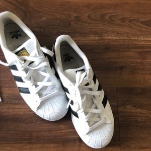 Adidas Shell toe black and white